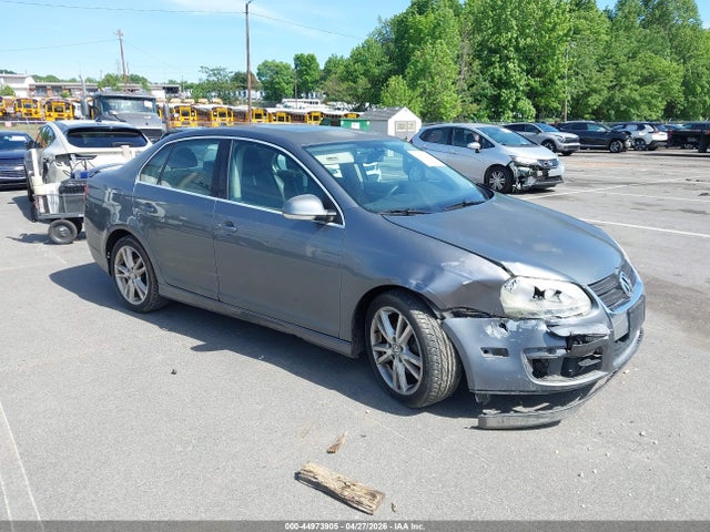 Salvage Volkswagen Jetta Image