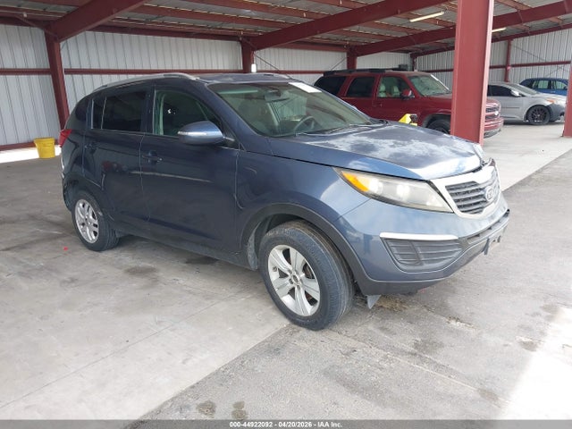 Salvage Kia Sportage Image
