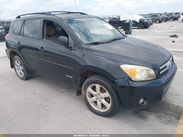 Salvage Toyota RAV4 Image