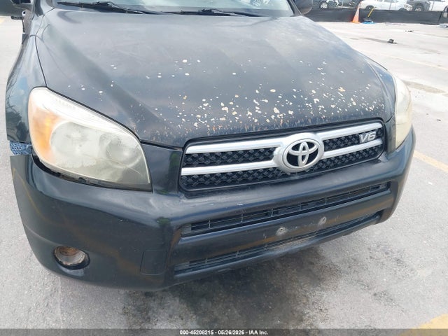 Toyota RAV4 Limited V6