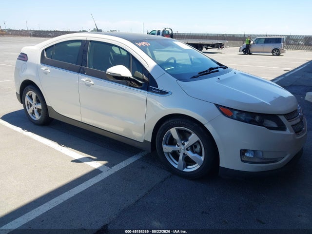 Salvage Chevrolet Volt Image