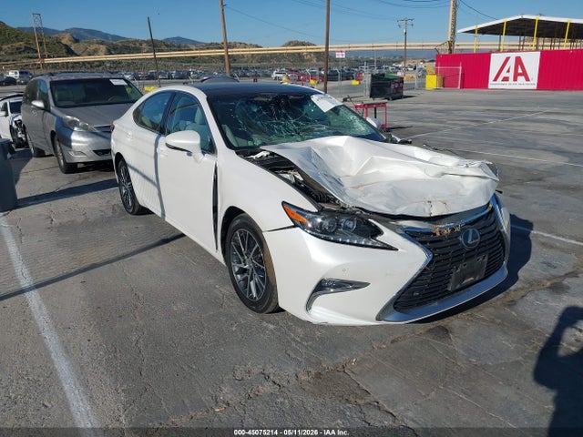 Salvage Lexus Es Image
