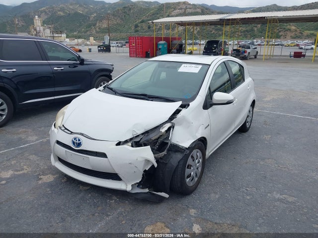 Toyota Prius c Two