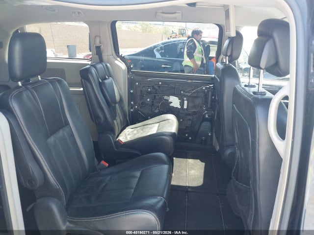 Chrysler Town & Country Touring