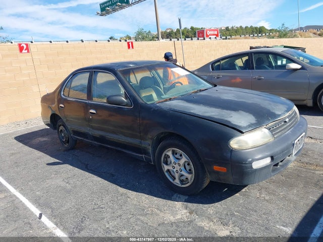 Salvage Nissan Altima Image