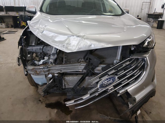 Ford Edge Titanium
