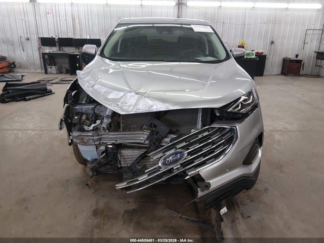 Ford Edge Titanium