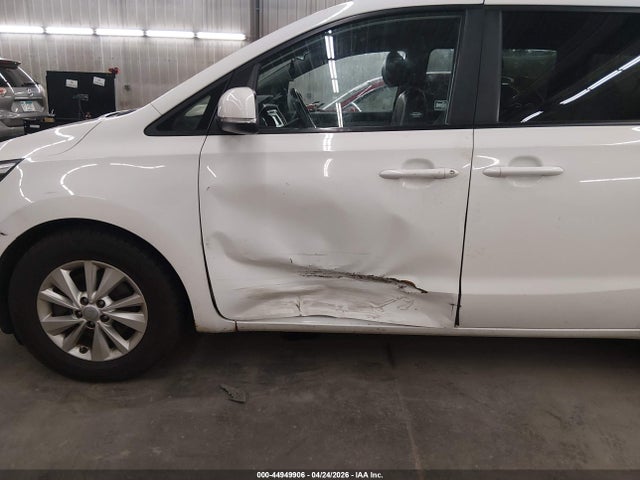Kia Sedona Lx