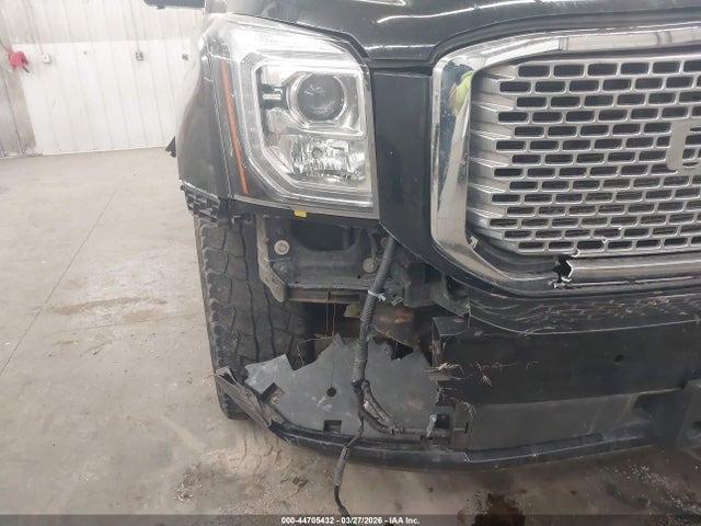 GMC Yukon Denali