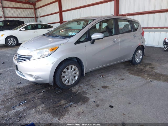 Nissan Versa S (sr)