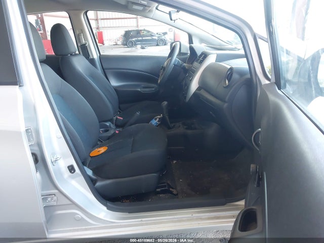 Nissan Versa S (sr)