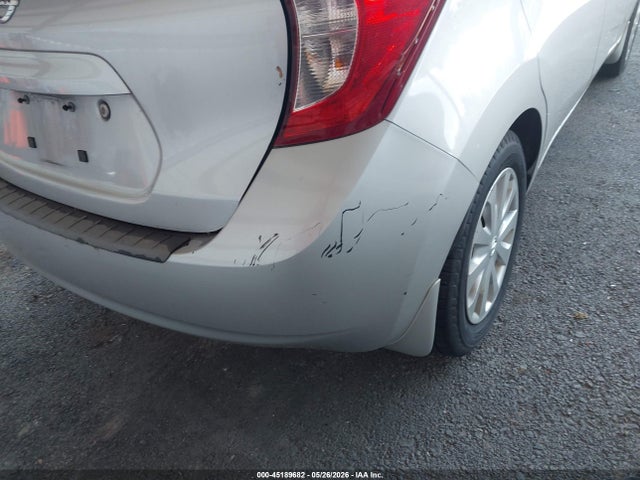 Nissan Versa S (sr)