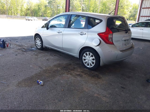 Nissan Versa S (sr)