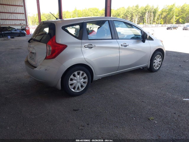 Nissan Versa S (sr)