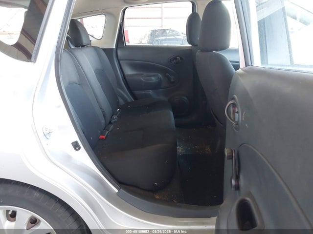 Nissan Versa S (sr)