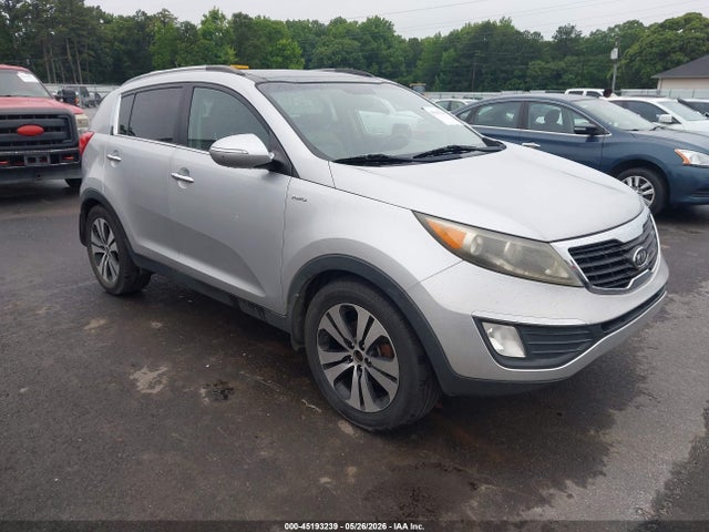 Salvage Kia Sportage Image