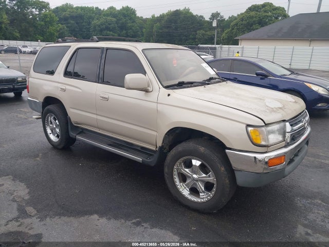 Salvage Toyota 4Runner Image