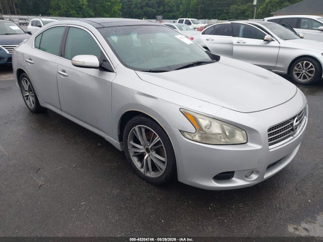Salvage Nissan Maxima Image