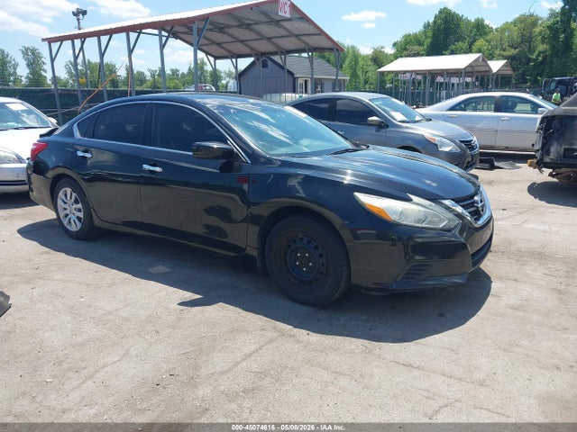 Salvage Nissan Altima Image