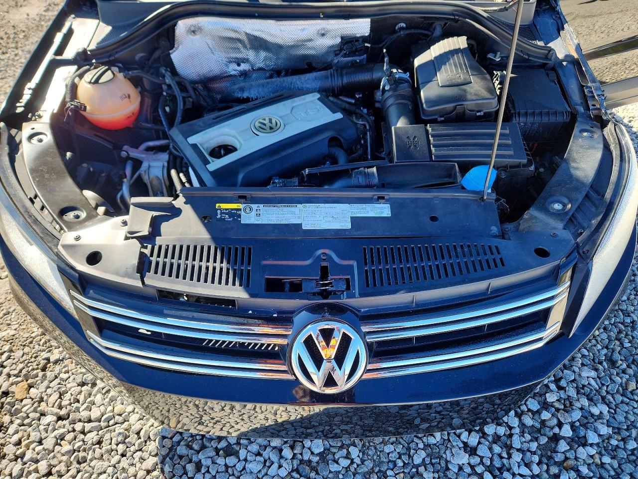 Volkswagen Tiguan S