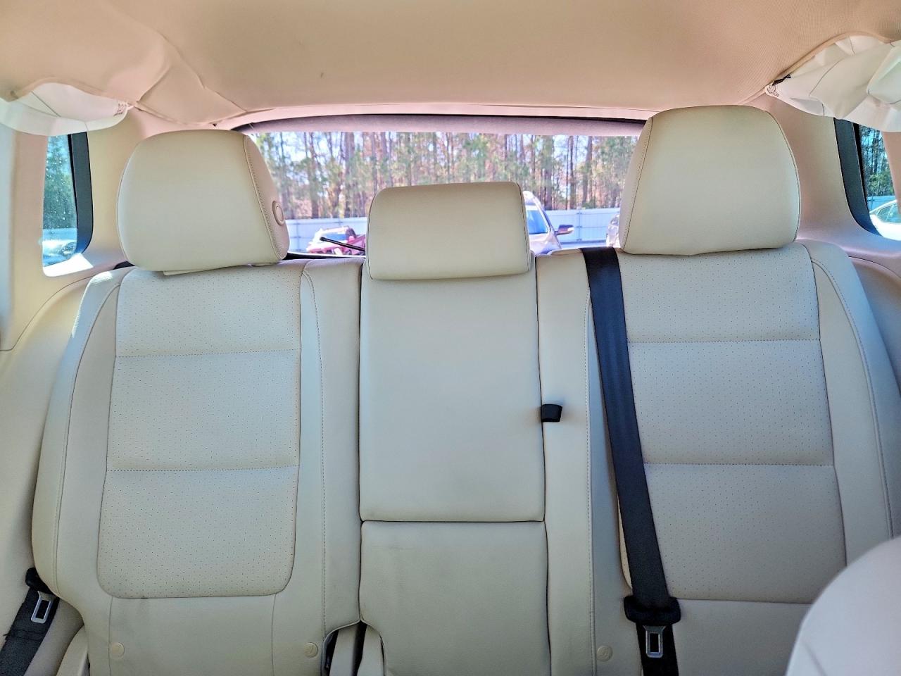 Volkswagen Tiguan S