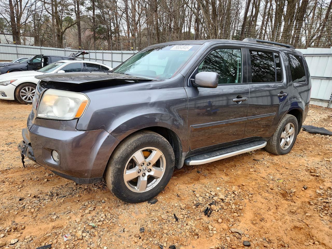 Salvage Honda Pilot Image