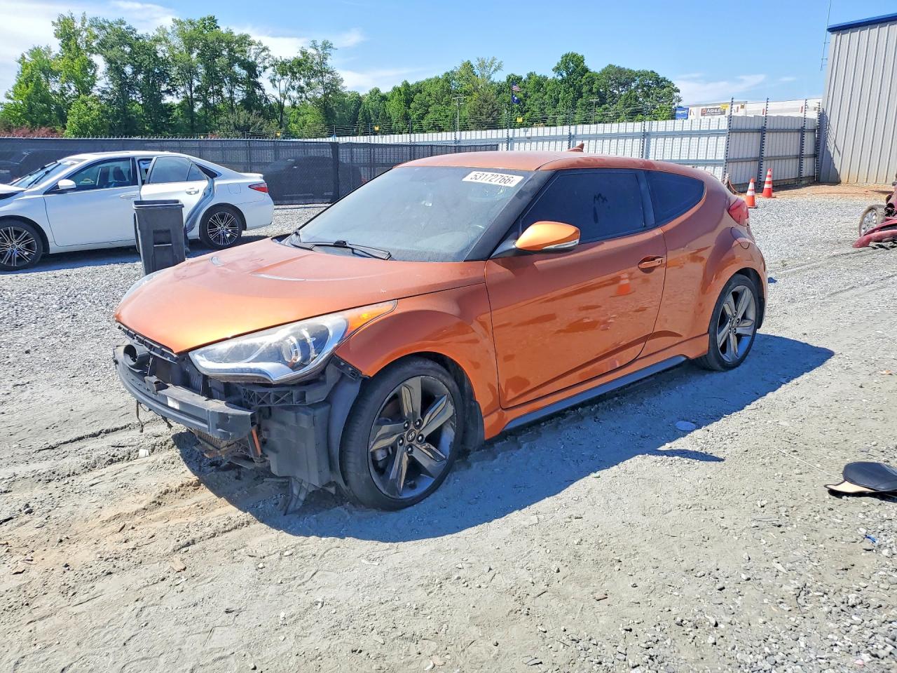 Salvage Hyundai VELOSTER Image