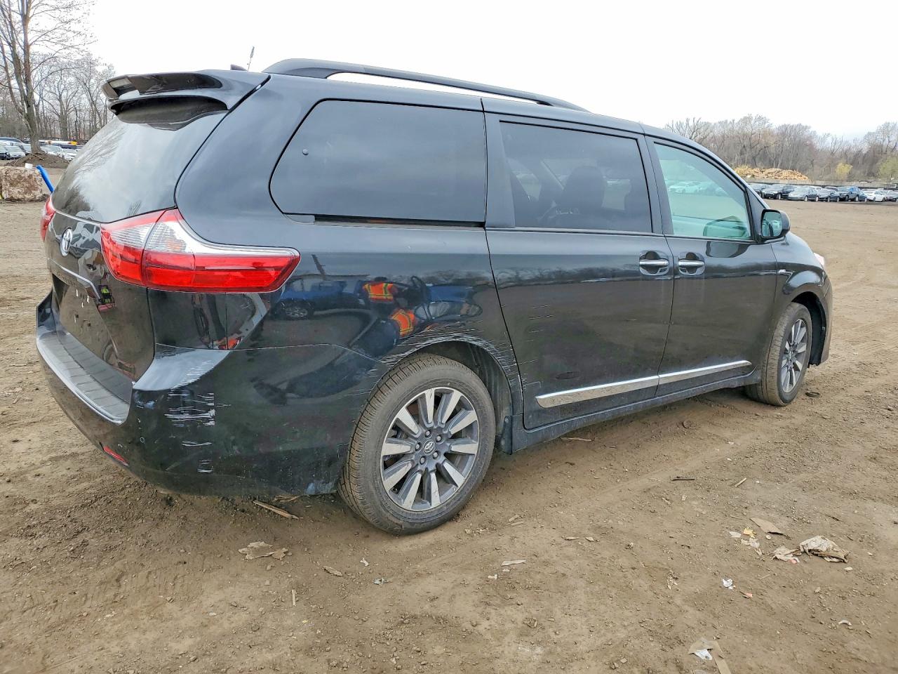 Toyota Sienna Xle 7-passenger