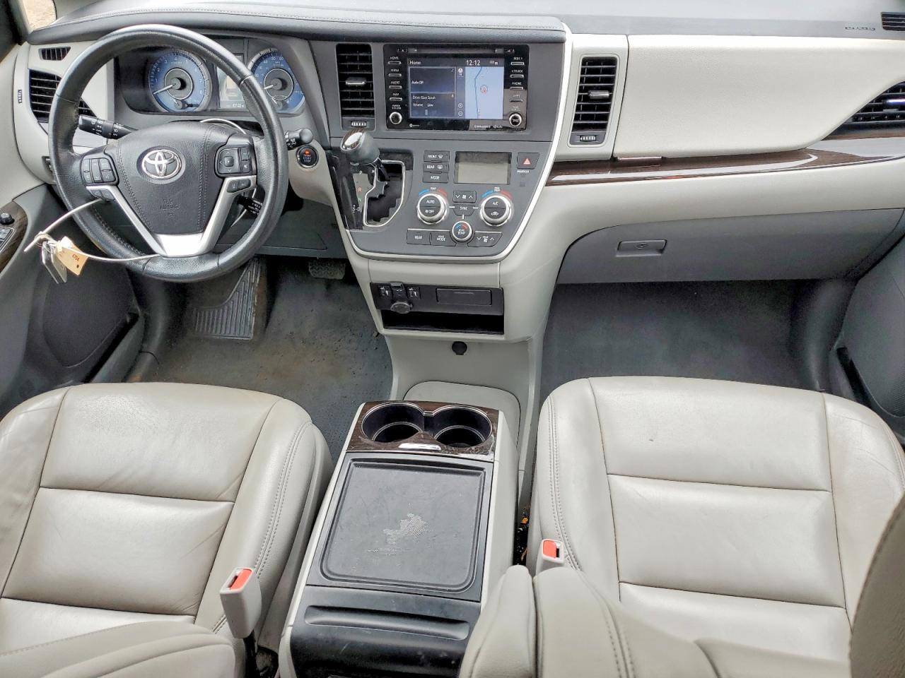 Toyota Sienna Xle 7-passenger