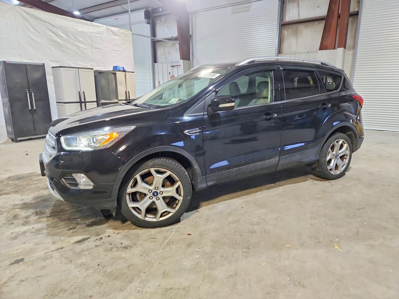 Salvage Ford Escape Image