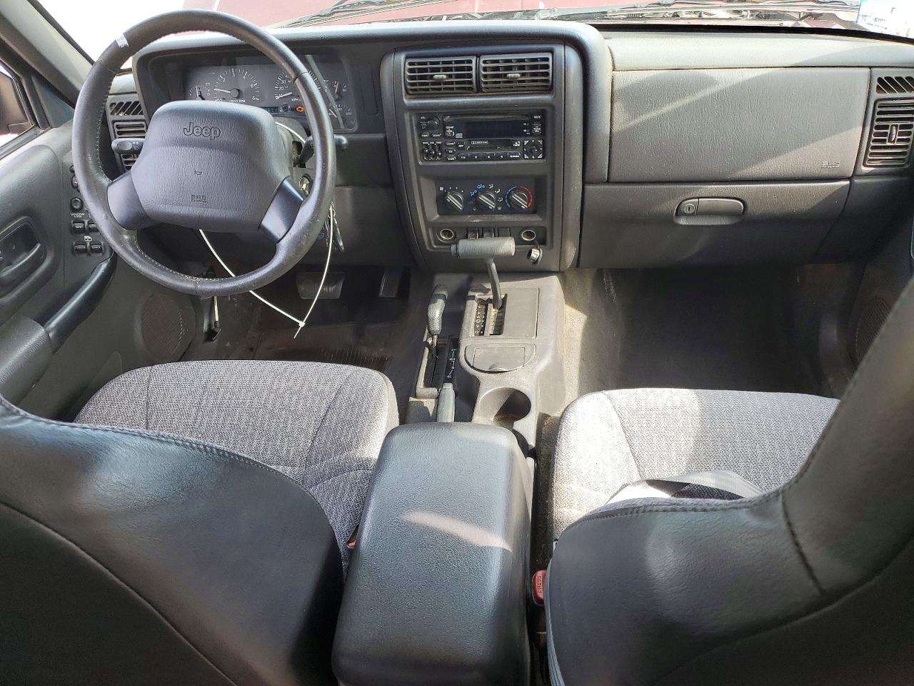 Jeep Cherokee Sport