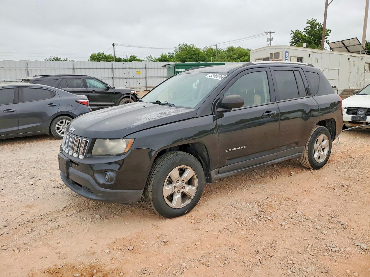 Salvage Jeep Compass Image