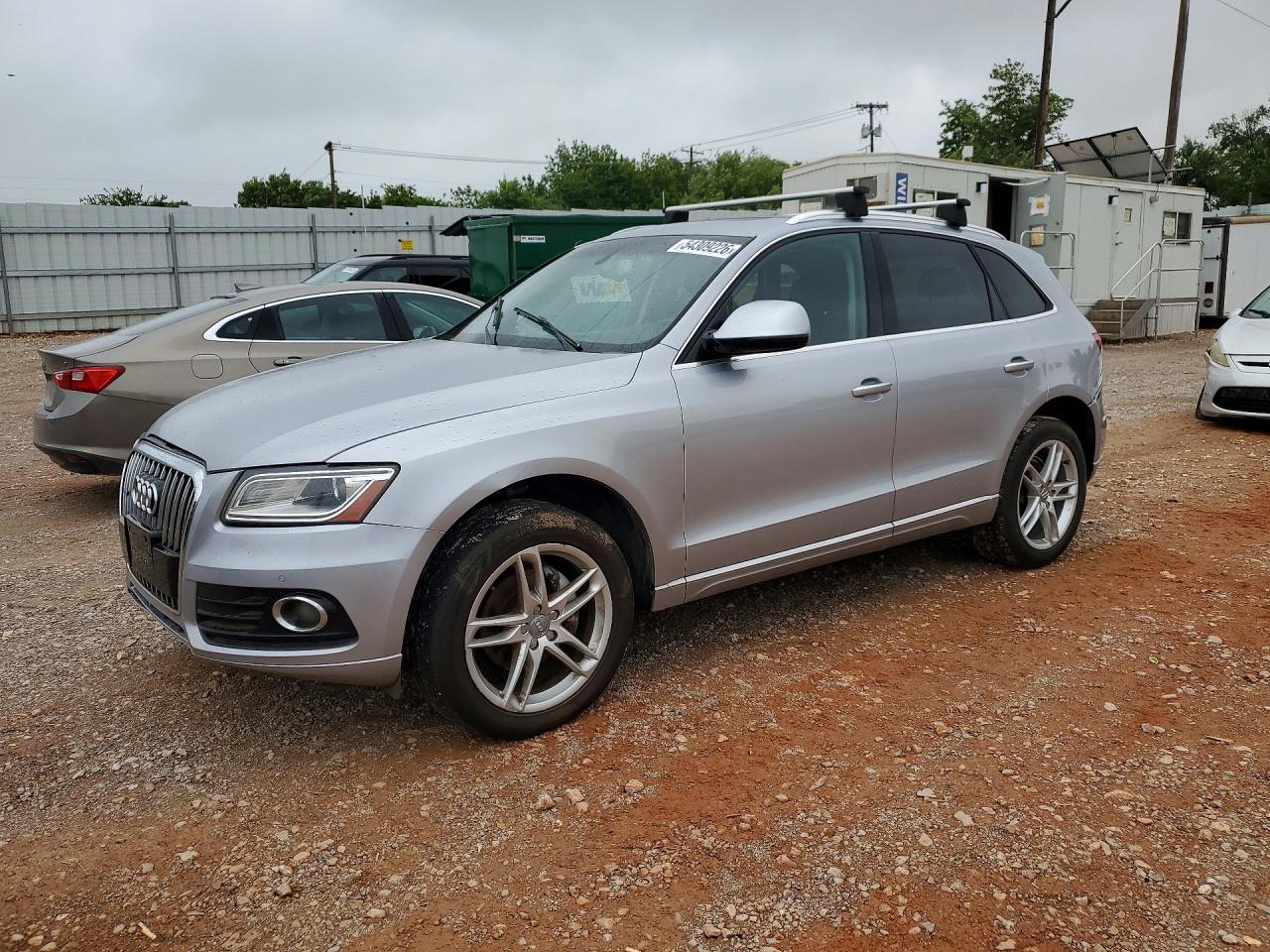 Salvage Audi Q5 Image