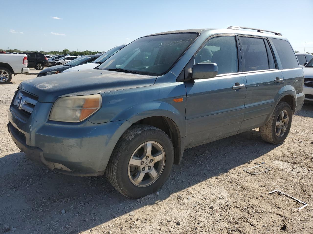 Salvage Honda Pilot Image