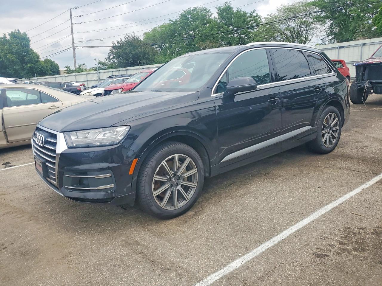 Salvage Audi Q7 Image
