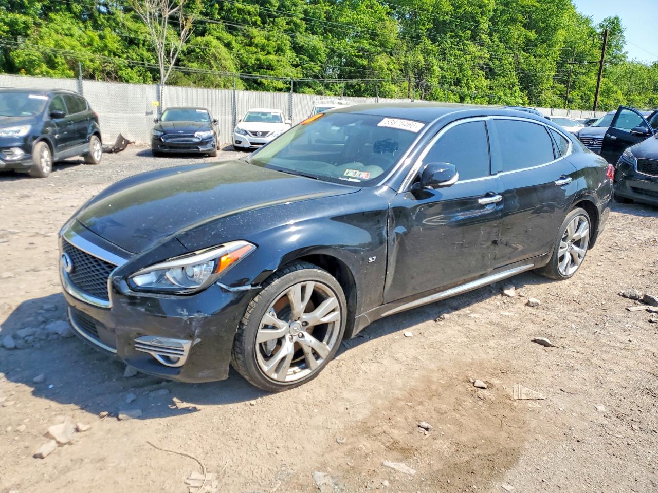 Salvage INFINITI Q70 Image