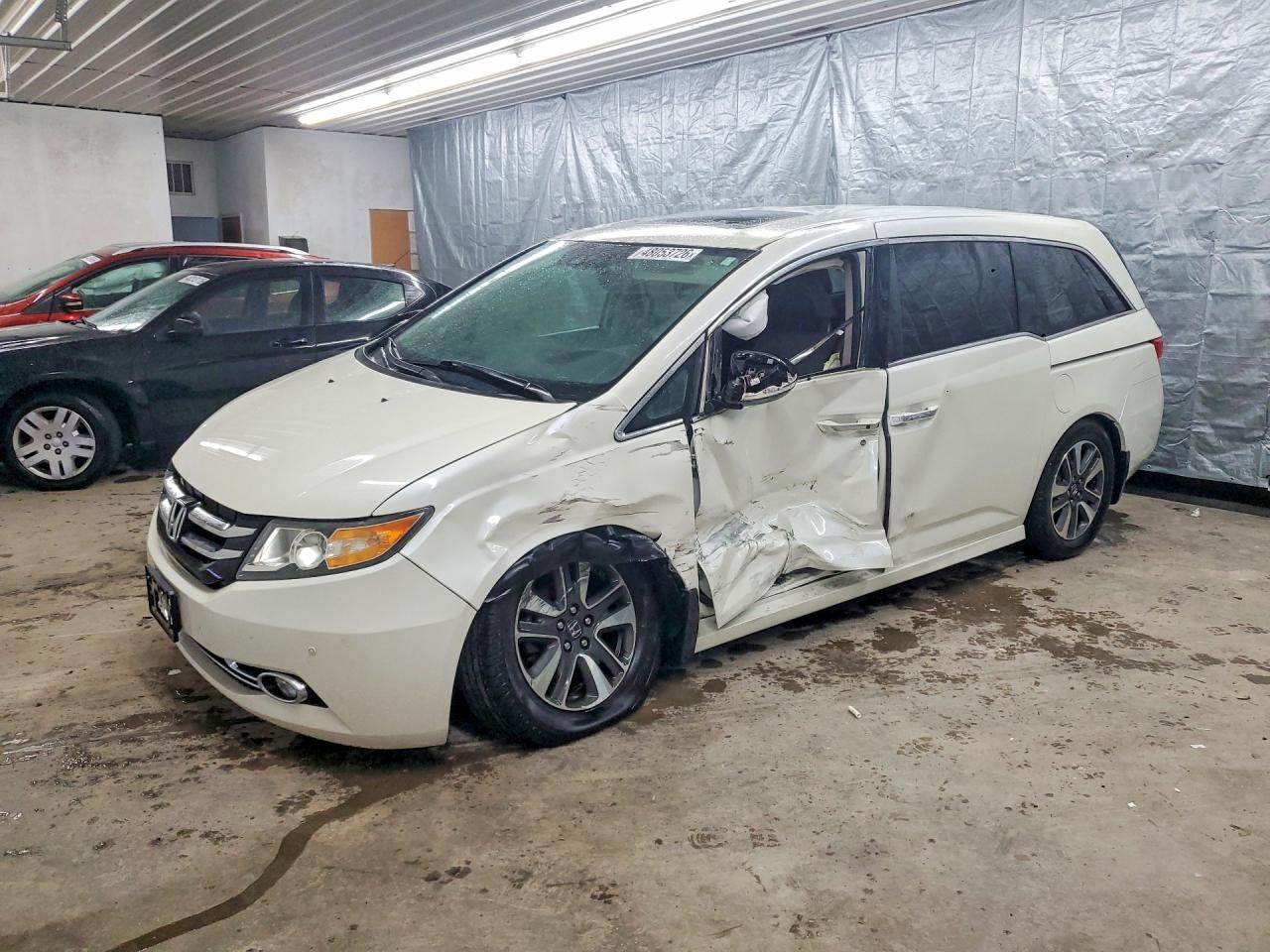 Salvage Honda Odyssey Image
