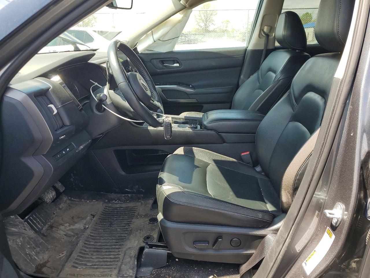 Nissan Pathfinder Sl