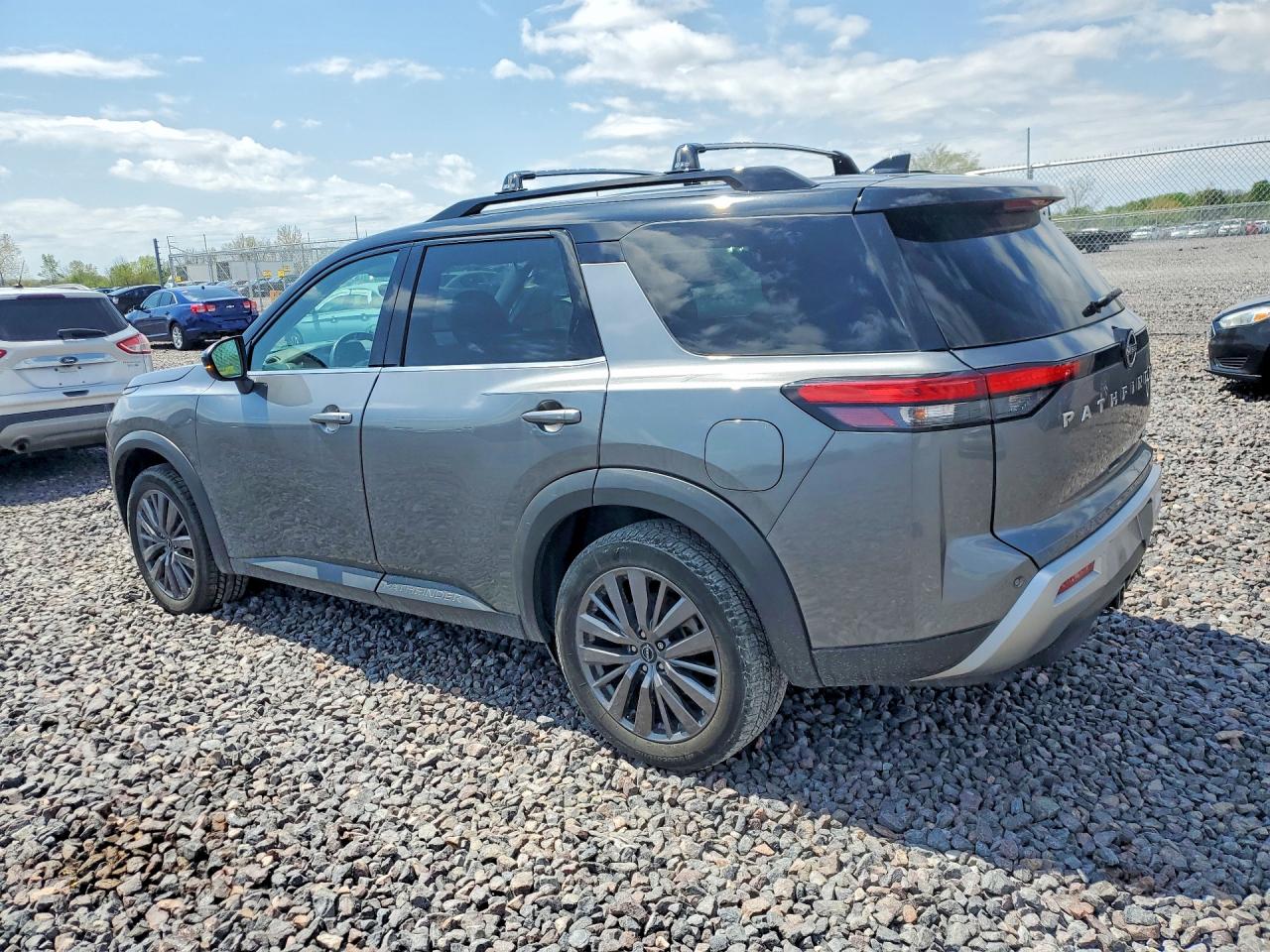 Nissan Pathfinder Sl
