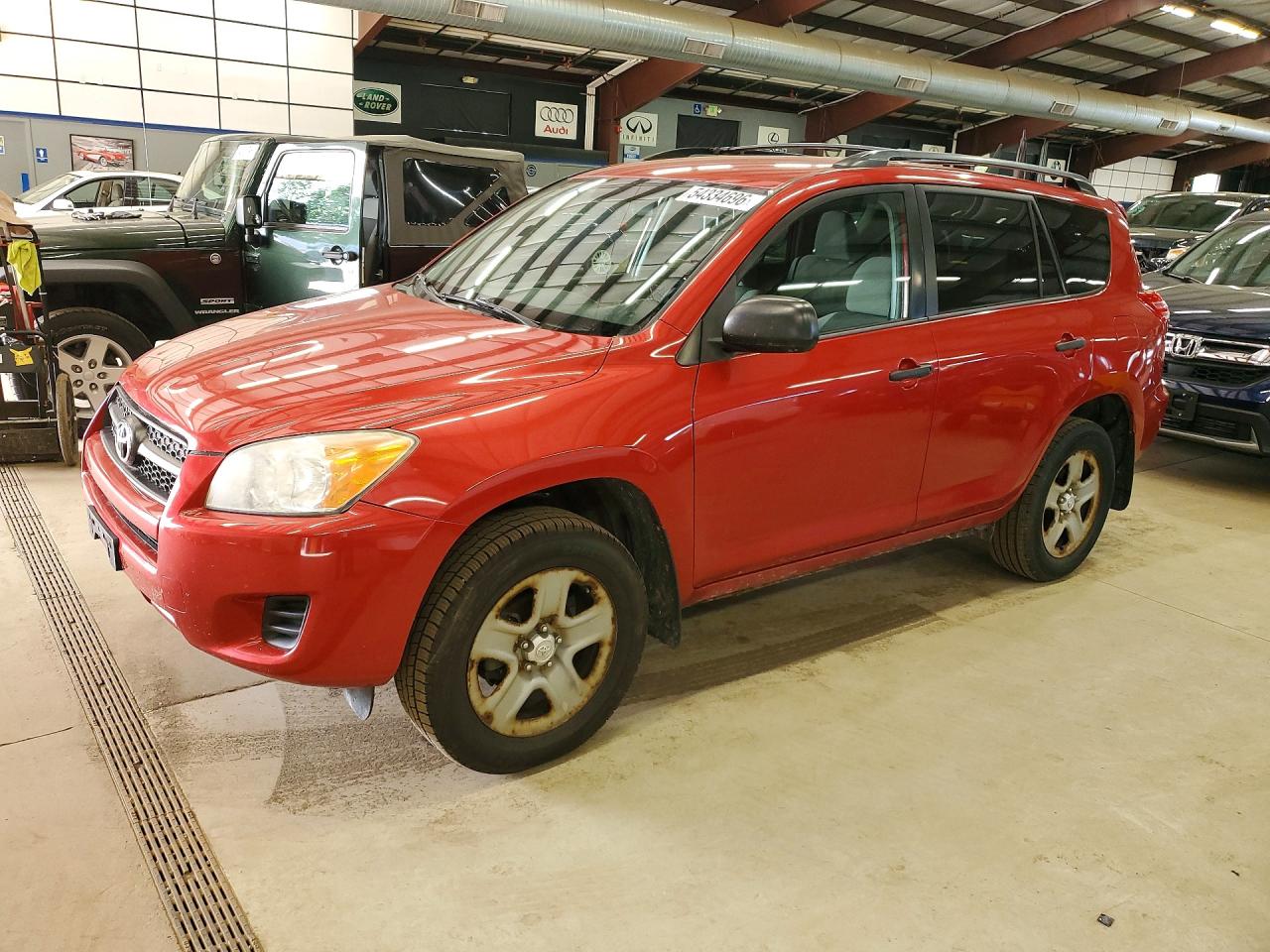 Salvage Toyota RAV4 Image