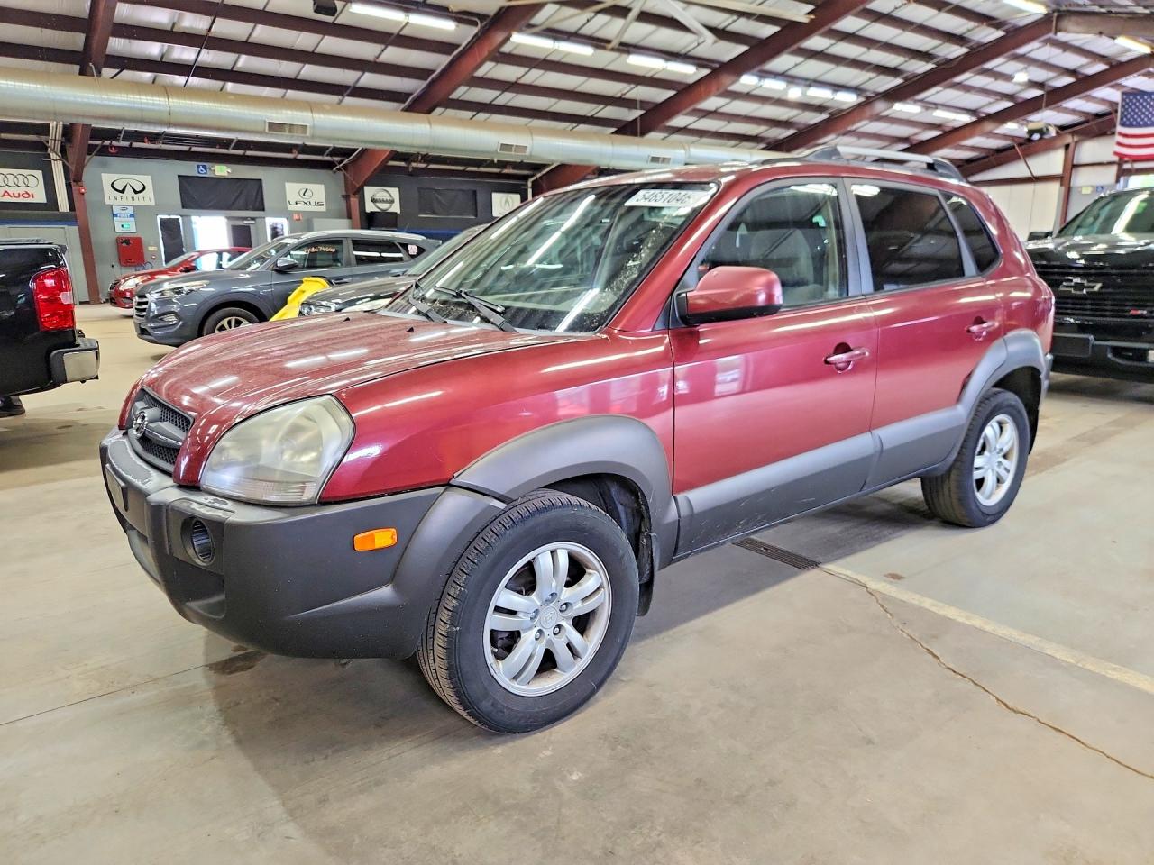 Salvage Hyundai TUCSON Image
