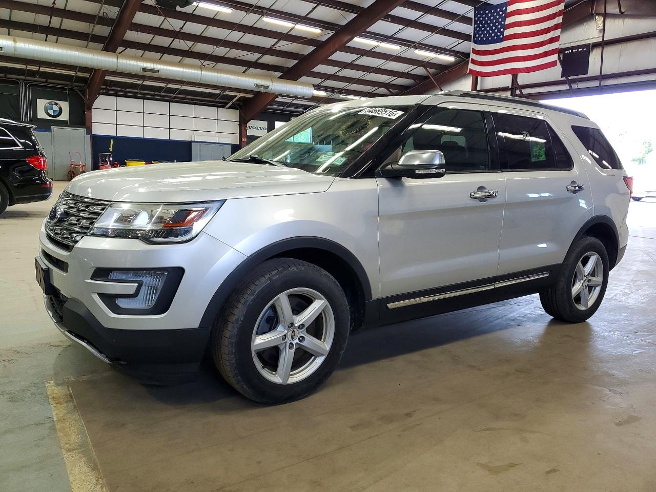 Salvage Ford Explorer Image