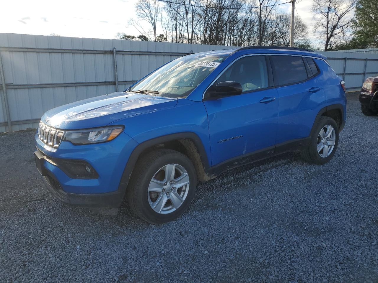 Salvage Jeep Compass Image
