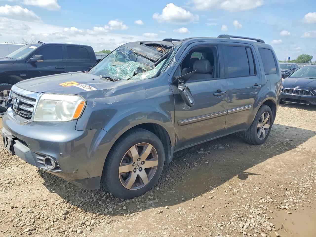 Salvage Honda Pilot Image