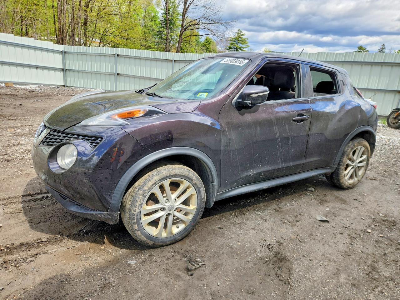 Salvage Nissan Juke Sv Image