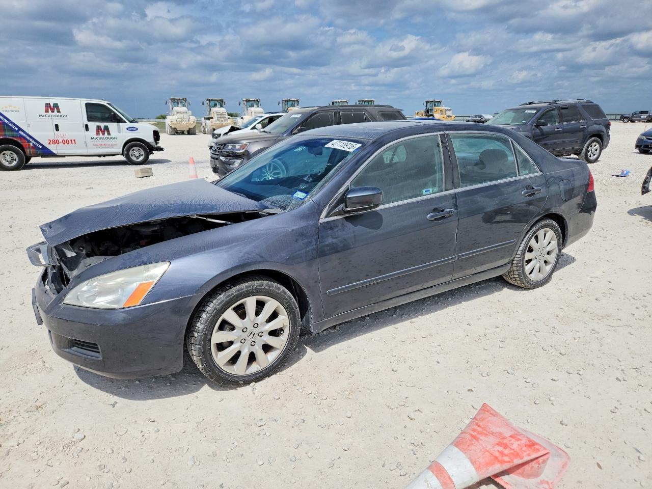 Salvage Honda Accord Image