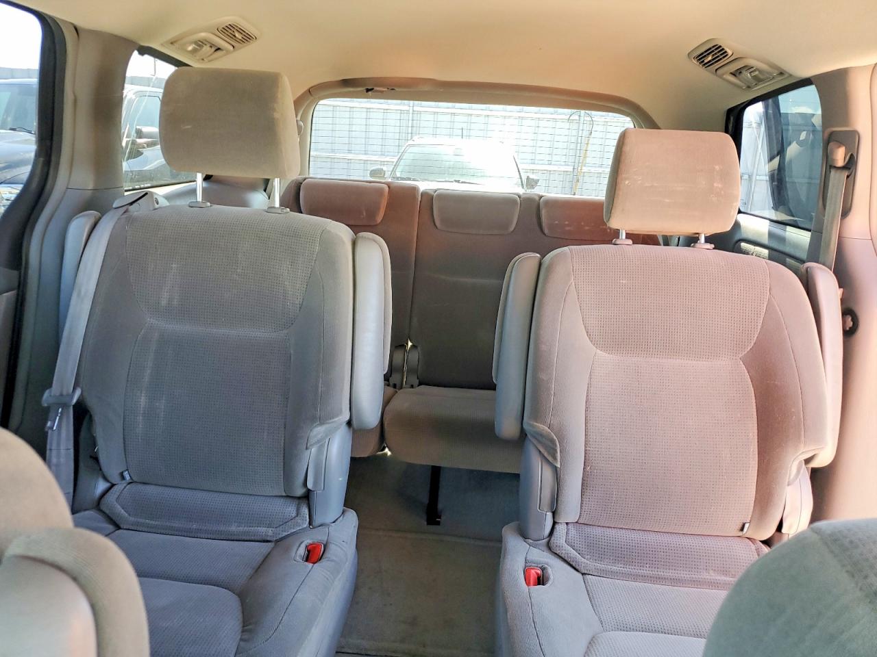 Toyota Sienna Ce 7 Passenger