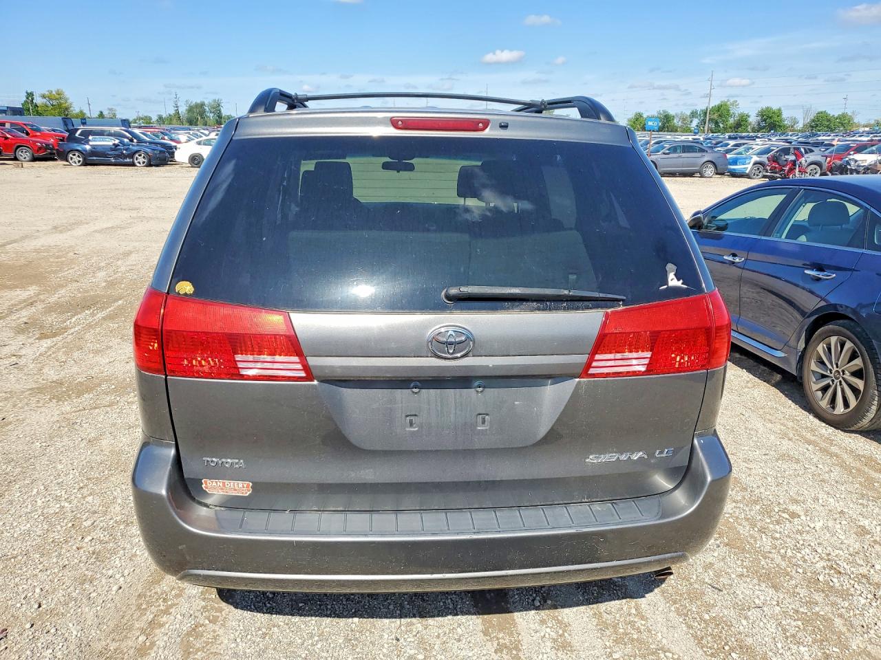 Toyota Sienna Ce 7 Passenger
