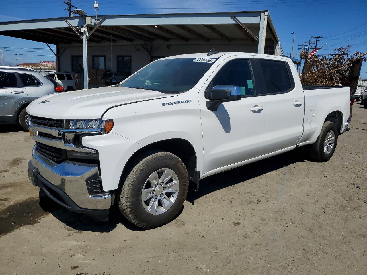 Salvage Chevrolet Silverado Image