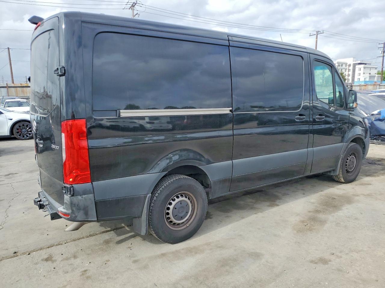 Mercedes-Benz Sprinter 2500